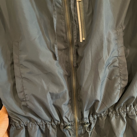 XS, GapBody, Lined Hooded Windbreaker - Picture 3 of 5